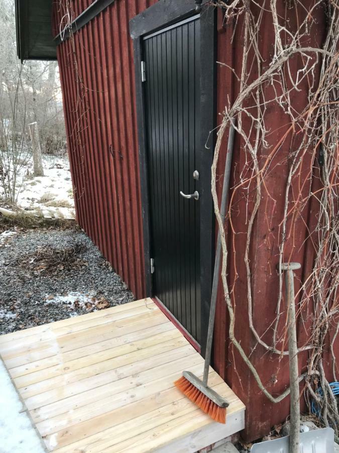Trevlig Stuga Pa Landet, Centralt 8Km Fran Centrum Eskilstuna Exterior foto